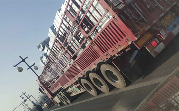 鴻文鋼格柵廠家年初接單發(fā)貨